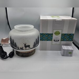 Scentsy Gray and Black Wildlife Deer Scene Warmer